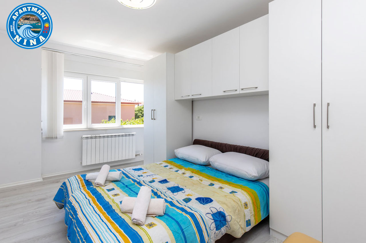 potpuno uređen apartman nina